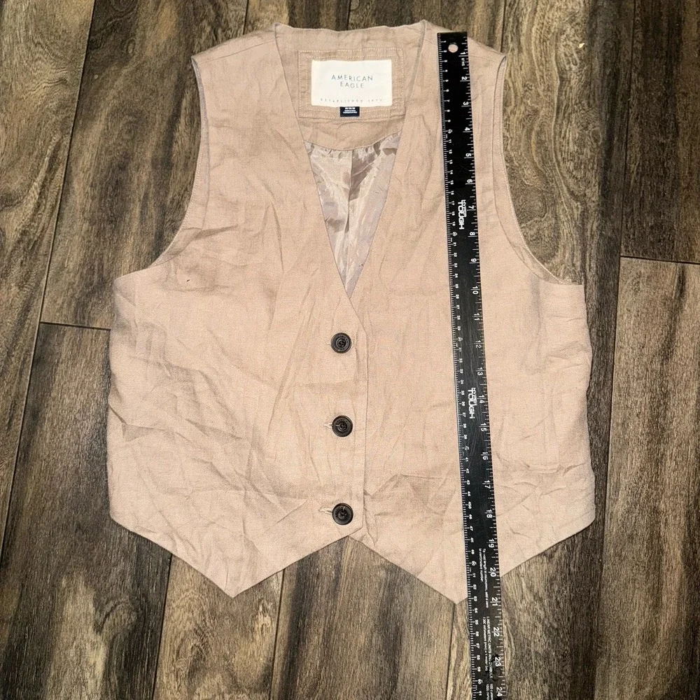 American Eagle Outfitters as day next